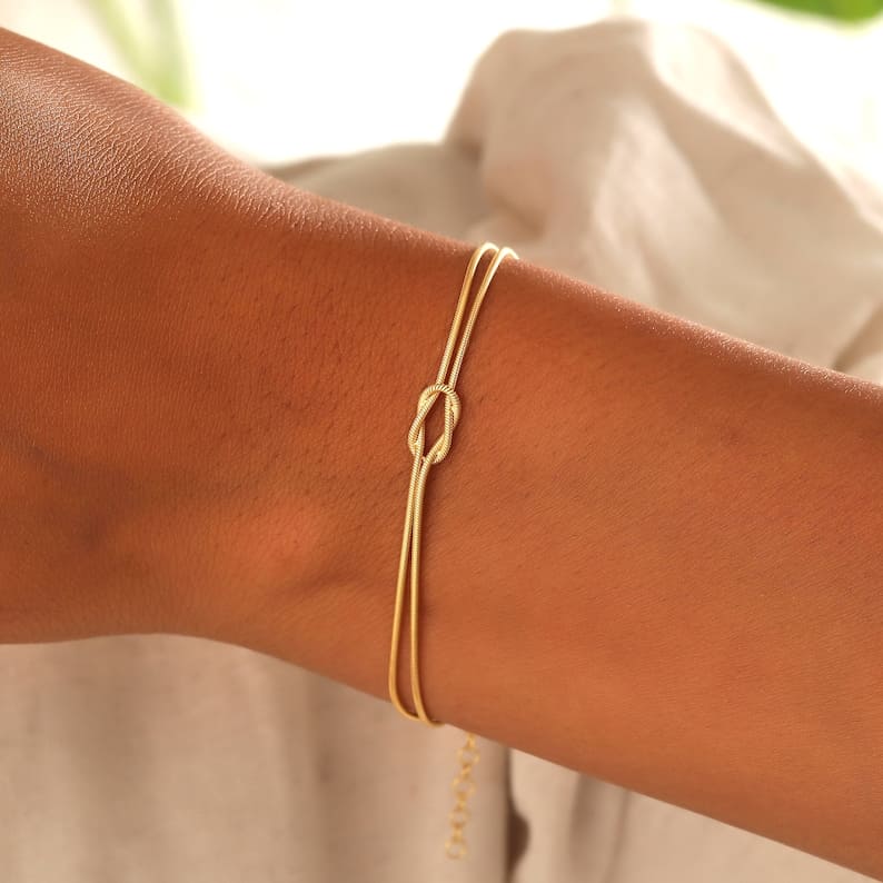 Minimalistische Liefdesknoop Armband van Roestvrij Staal – Waterdicht en Hypoallergeen 0